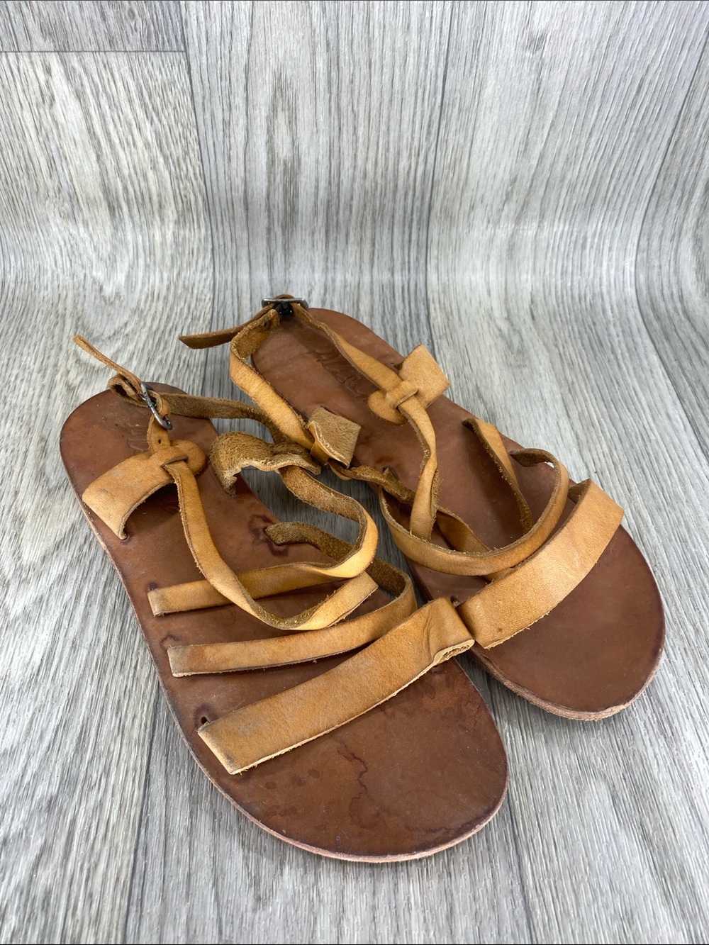 Leather Strappy Flat Sandals in Tan